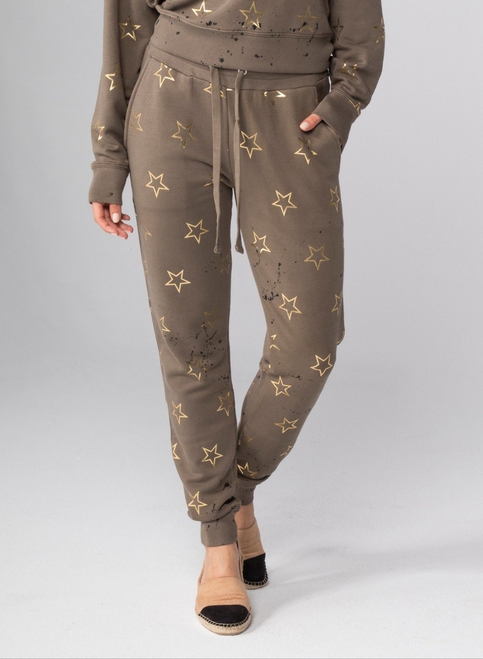 Cheerleader CHRLDR All Over Gold Stars W/Splatter Sweatpants Olive Joggers Small